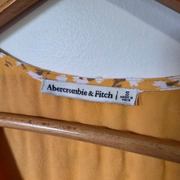 EUC ABERCROMBIE & FITCH YELLOW DITSY FLORAL V NECK BUTTON DOWN SHORT DRESS SZ SM - Picture 12 of 15